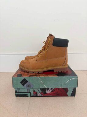 Derschutze Thangka Boots Wheat US 9.5 EU 43 New in Box Wearable Art